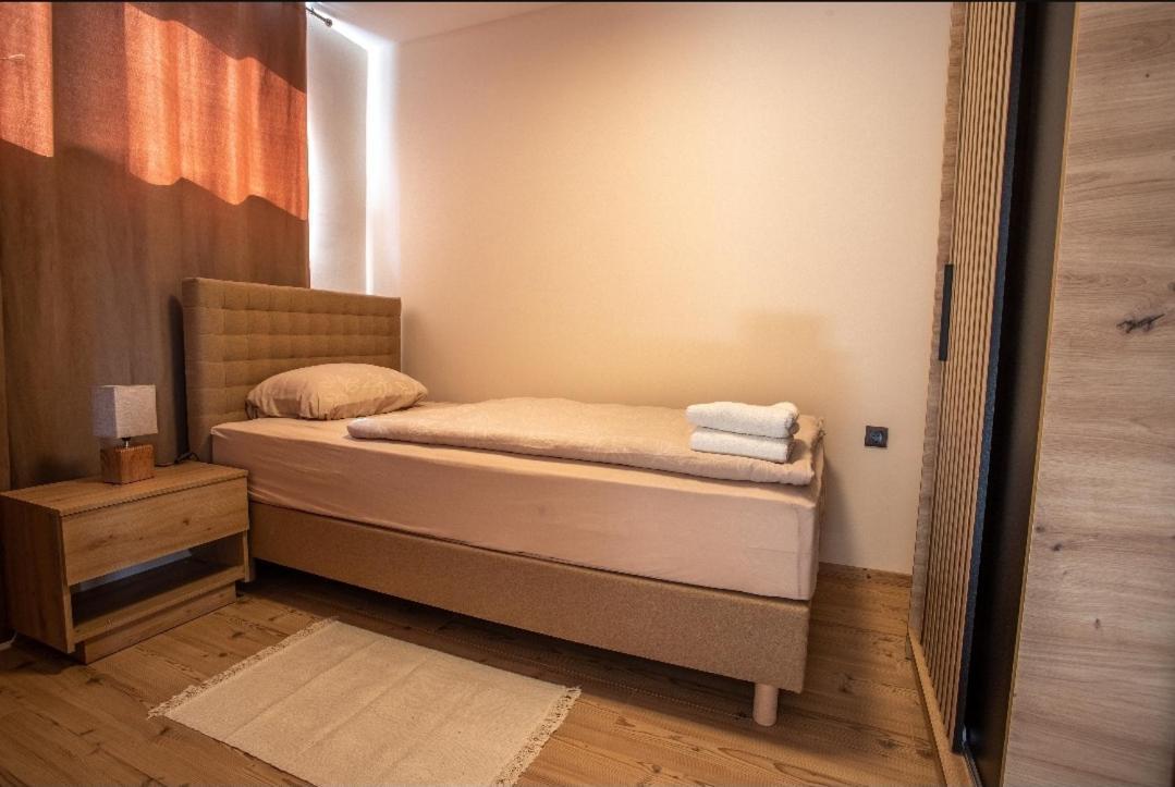 Landena Apartments Lendava Extérieur photo