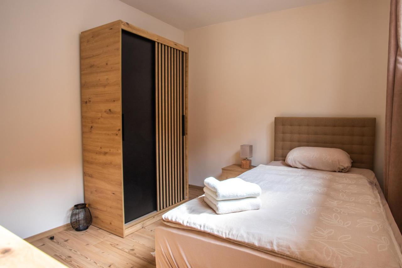 Landena Apartments Lendava Extérieur photo